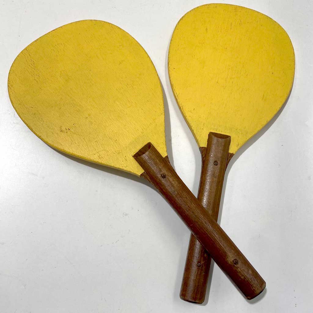 BAT or BATON, Yellow Marshalling Pair